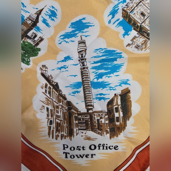 London Landmarks Souvenir Scarf - Made in Japan - Picture 4 of 8